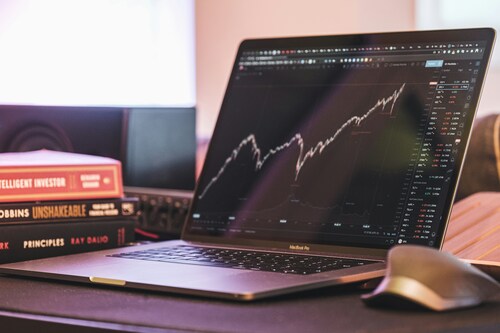 From Beginners to Pros: Why Every Trader Should Consider 5StarsStocks.com