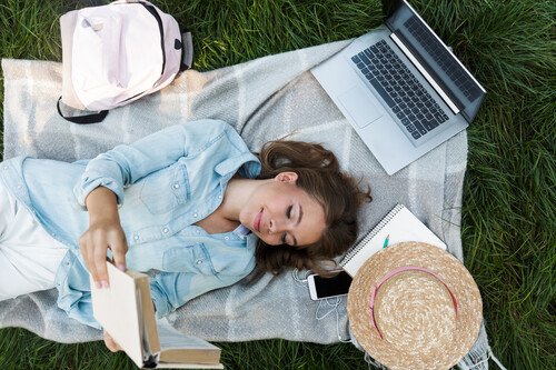Relaxation Between Exams: Creative Ways to Recharge in College